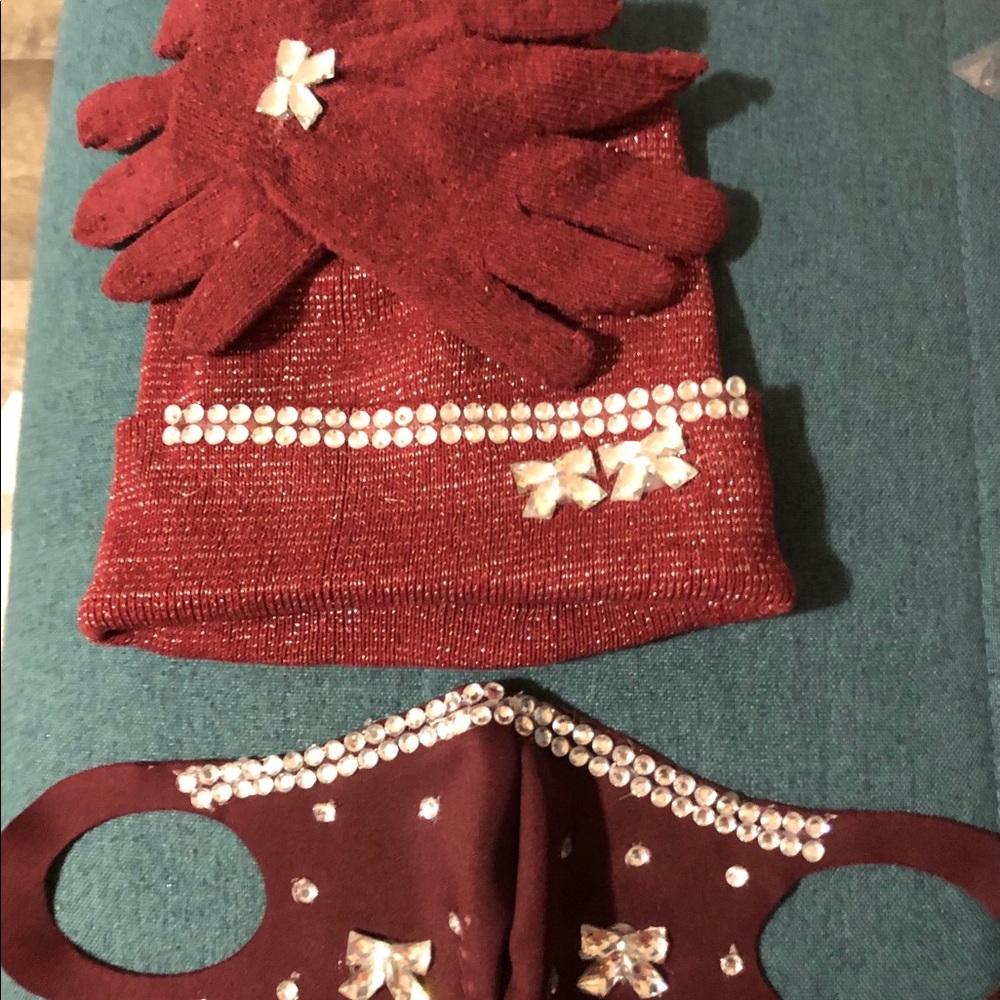 Hat set new ❤️❤️ - Picture 3 of 3